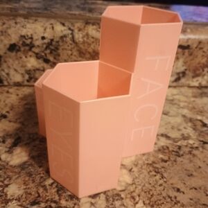 Pink And White NHexagonal Makeup Holder Newn Eyes Lips Face